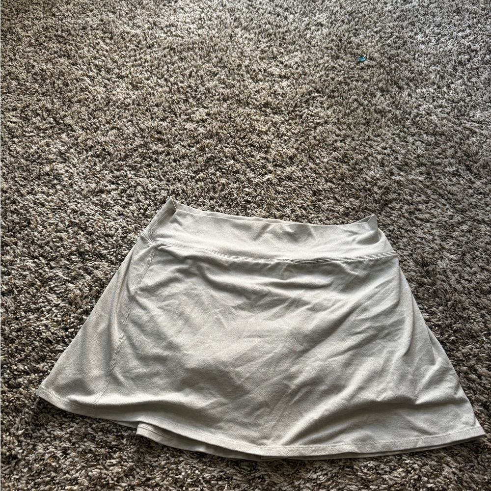 Vuori Women's Gray Grey Skort